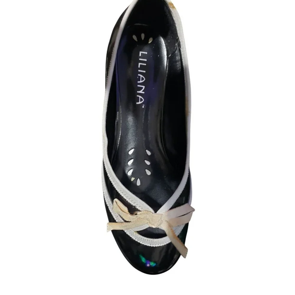 Liliana Black & White Patent Vegan Leather Ballet Flats Bow Embellished 6.5